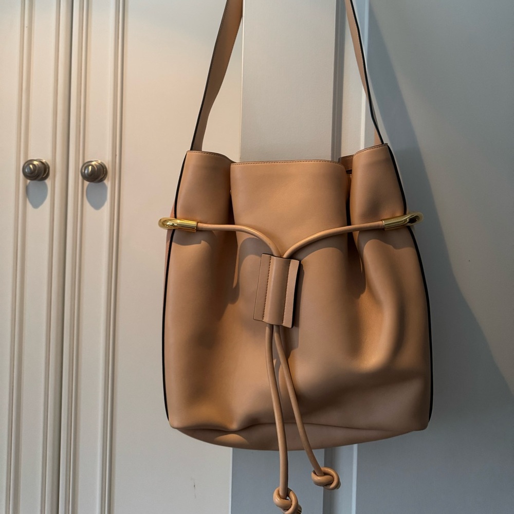Chloe shoulder bag!